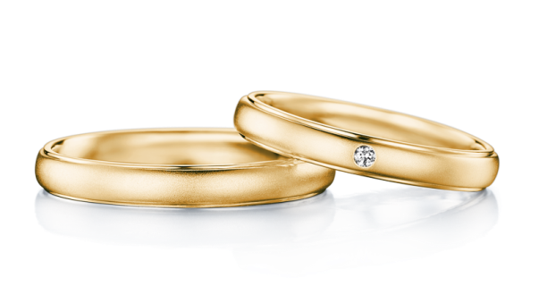 イエローゴールドの一粒ダイヤが光るストレートの指輪です。