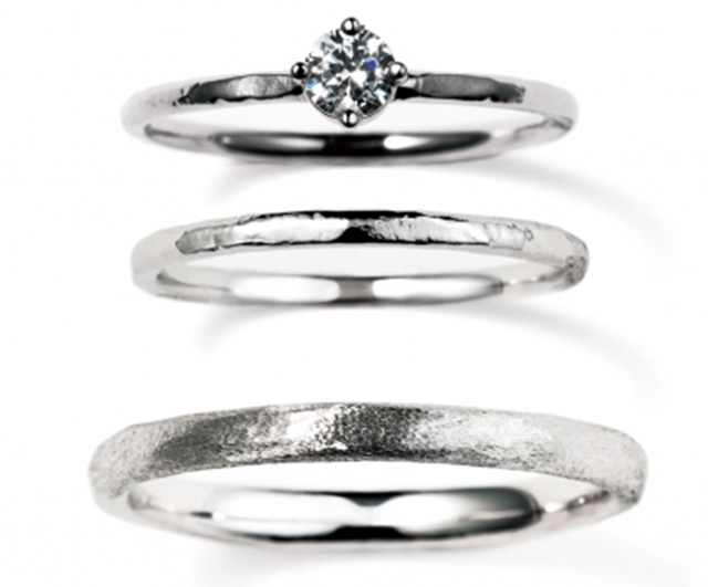 3．婚約指輪とセット使いできるものを選ぶ